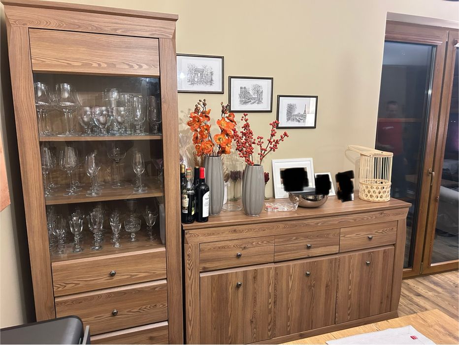 Komoda+ przeszklona witryna