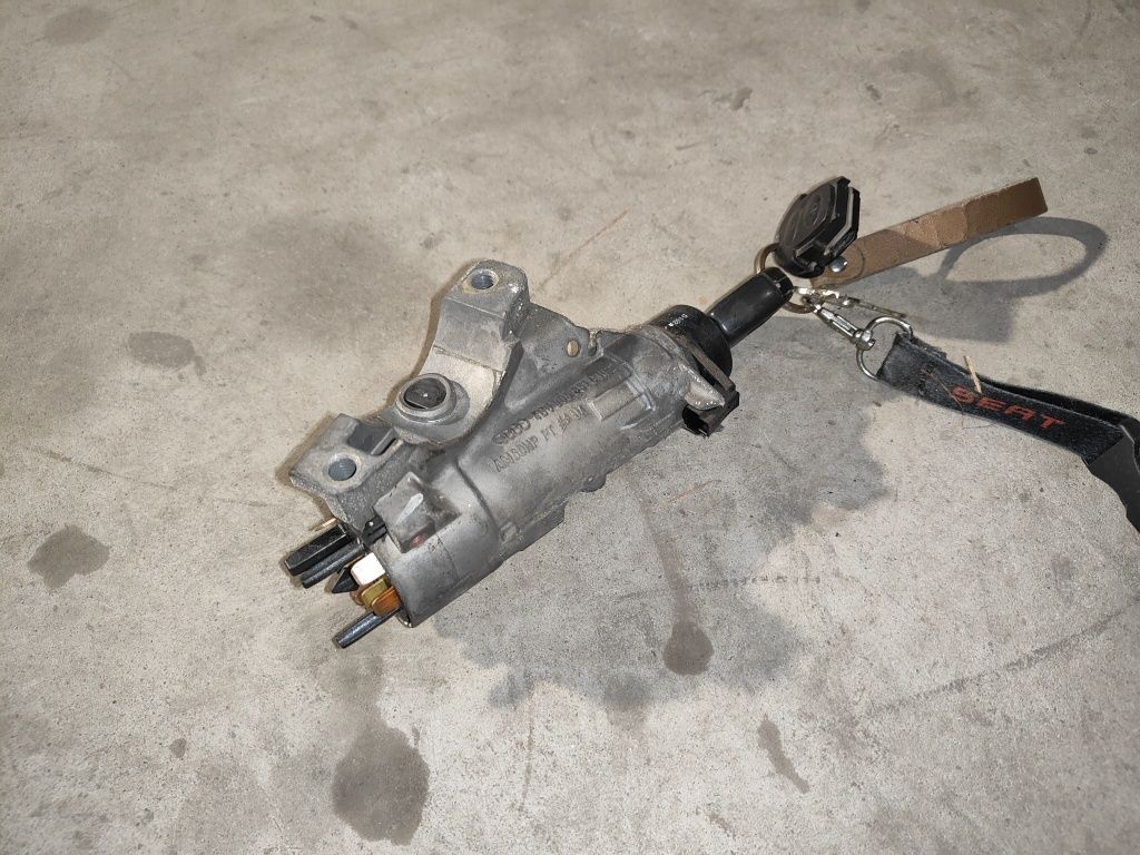 Audi a3 8L a4 B5 A6 C5 Passat B5 Ibiza III stacyjka 4B0.905.851 /B/C