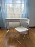 Secretaria Branca c/ cadeira