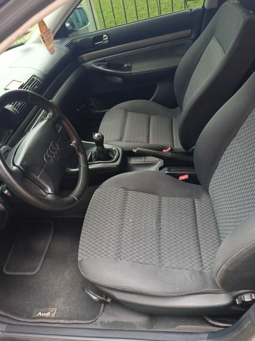 Продам Ауді  А4 2000р.