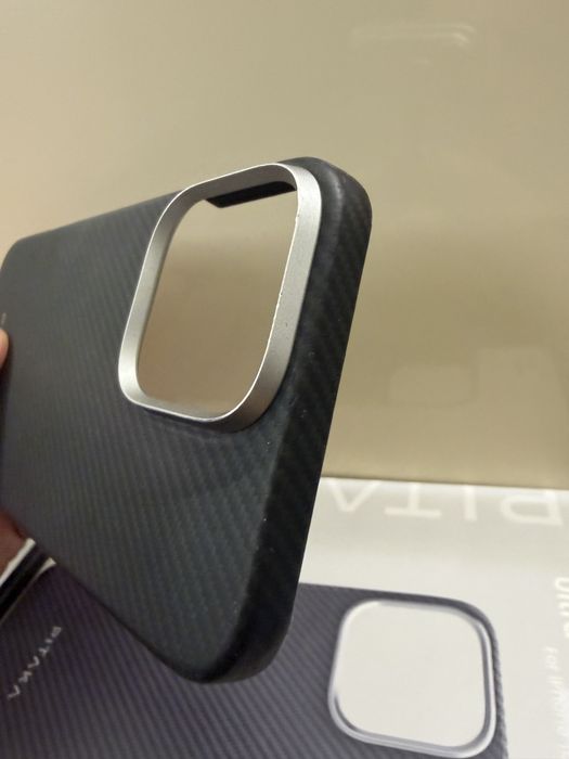 Чехол iphone 16 pro max Pitaka карбон