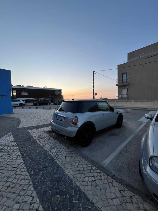 Mini Cooper 2014 Diesel – Consumos Baixos e Excelente Estado