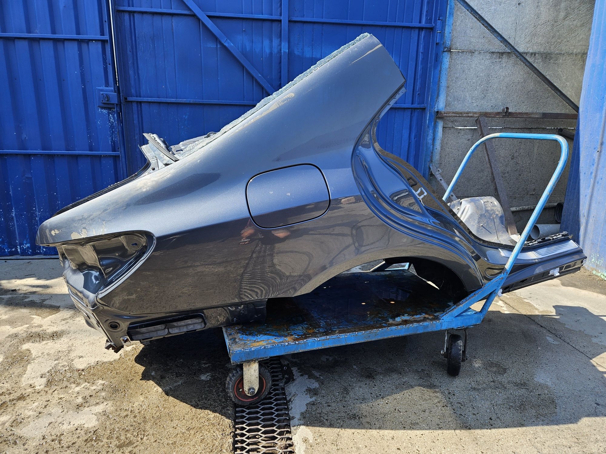 Крило,четверть Мерседес CLS w218