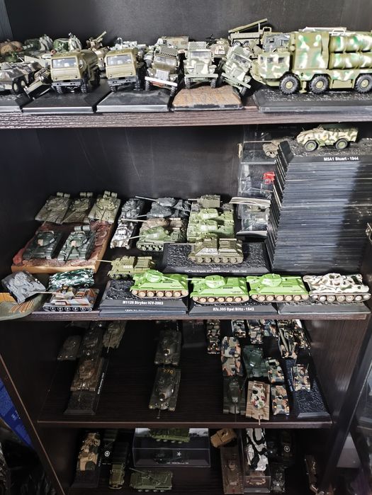 Modele czołgów  wozów wojskowy skała 1/72