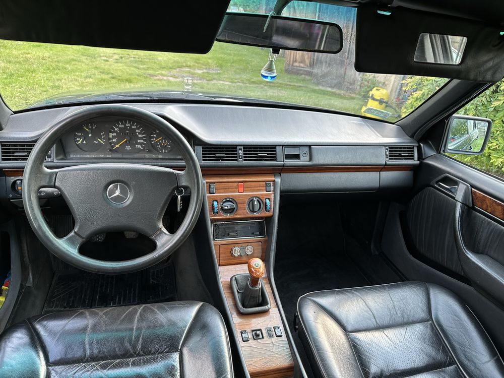 Mercedes w 124 300D