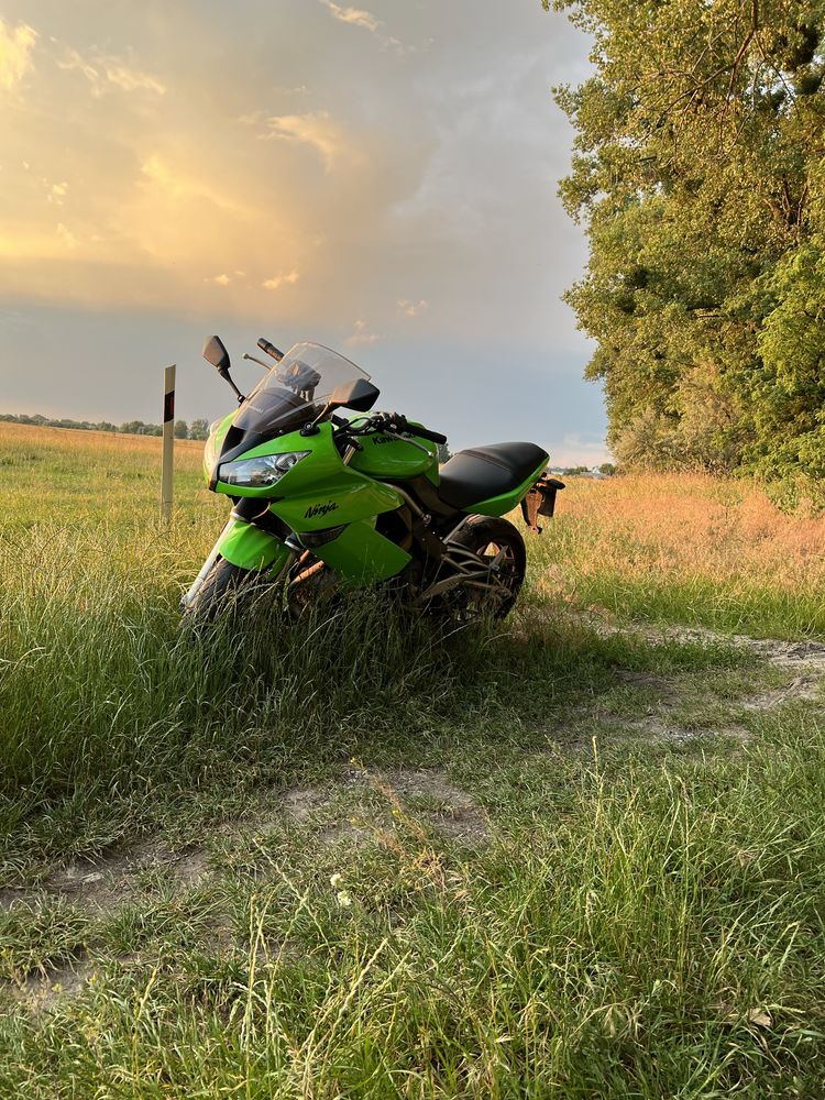 Kawasaki ex650 r