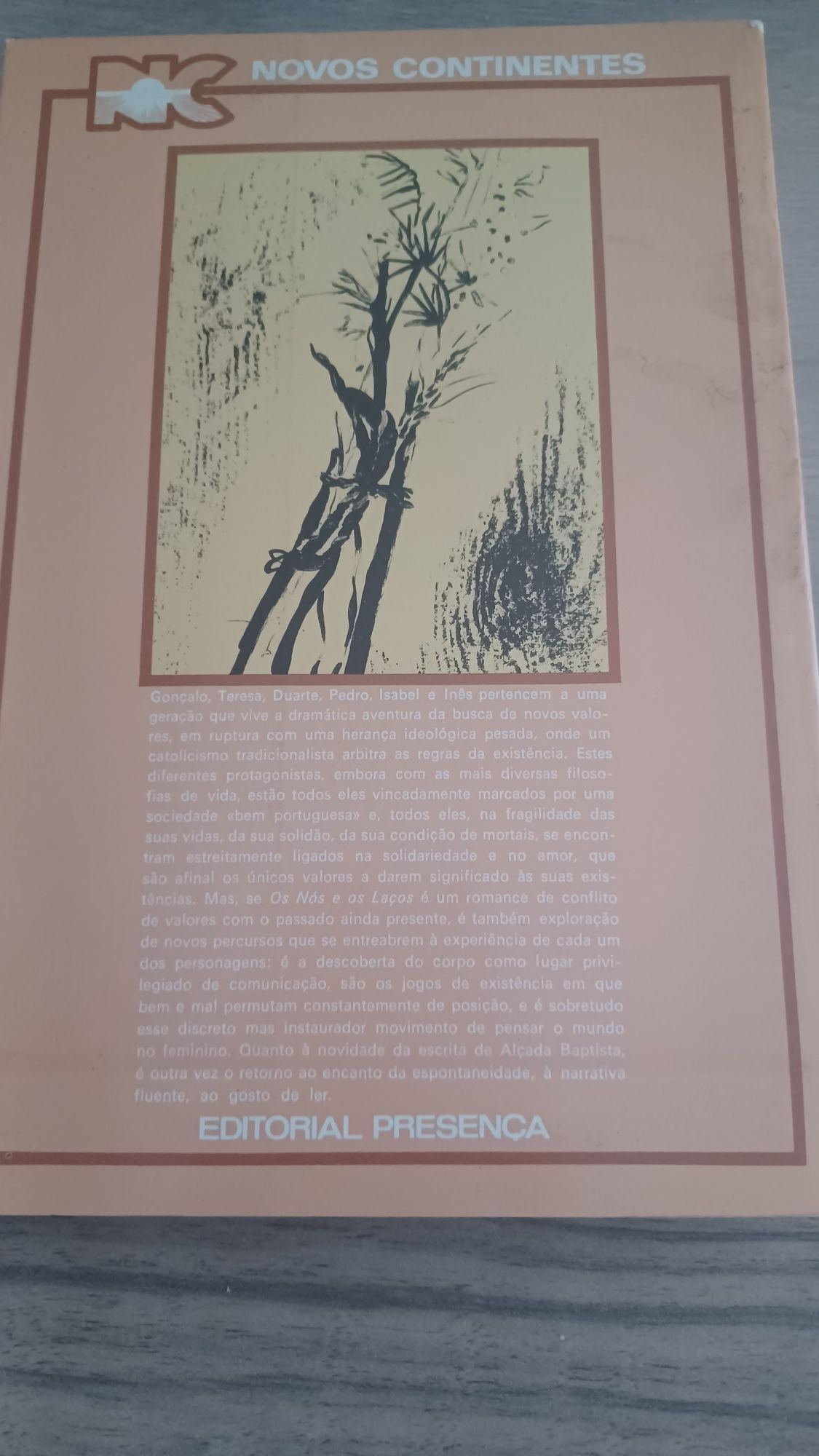 Livro "Os Nós e os Laços" de António Alçada Baptista