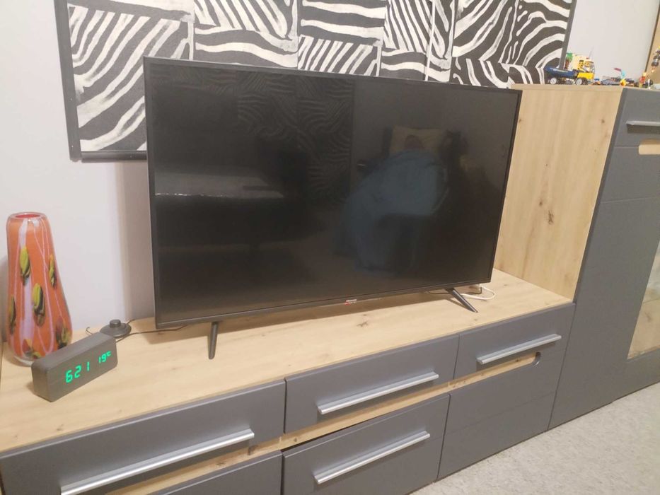 Hisense 43B6700PA d43