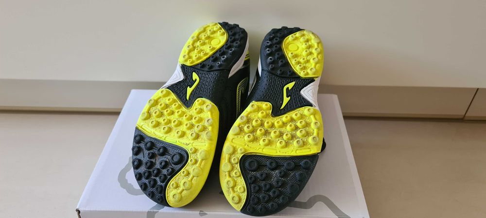 Buty korki/halówki Joma rozm.27