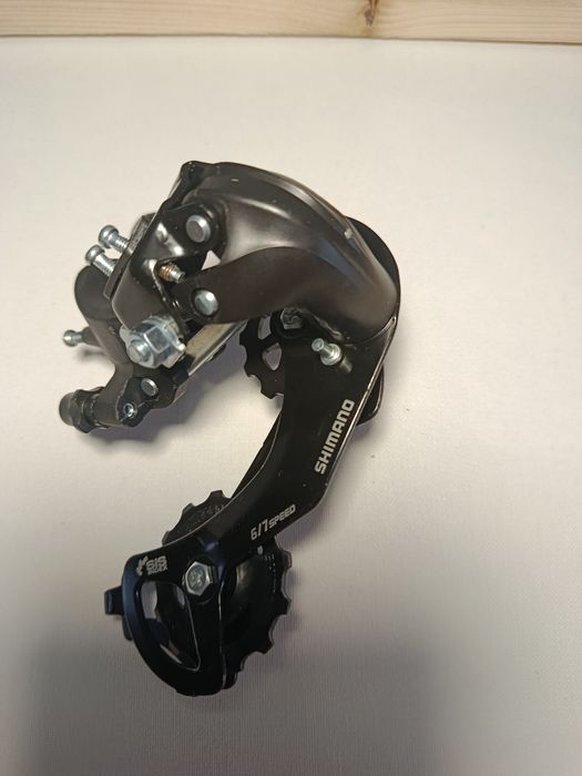 Задня перекидка передач Shimano  для велосипеда