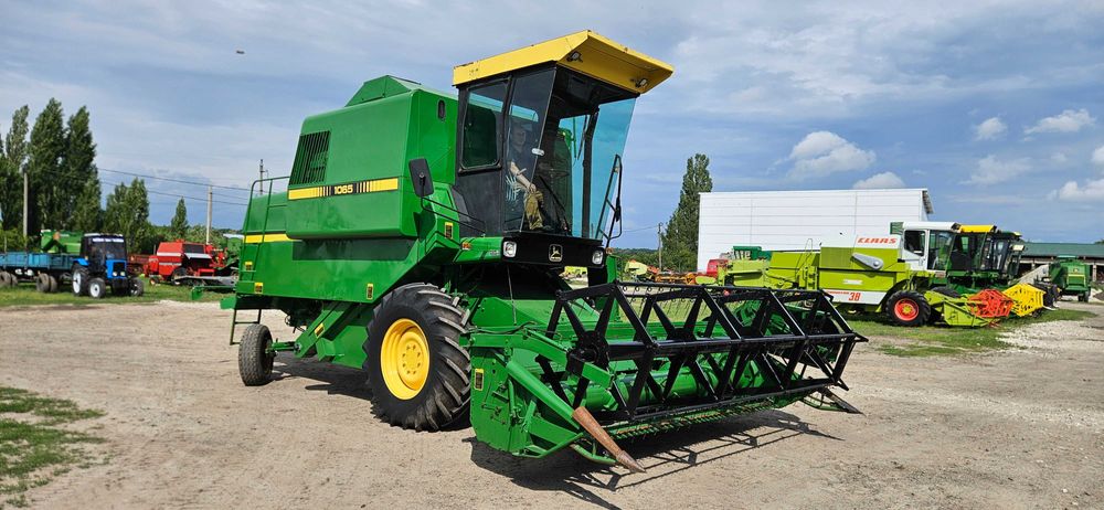 Комбайн зернозбиральний JOHN DEERE 1065 . 3.6m.