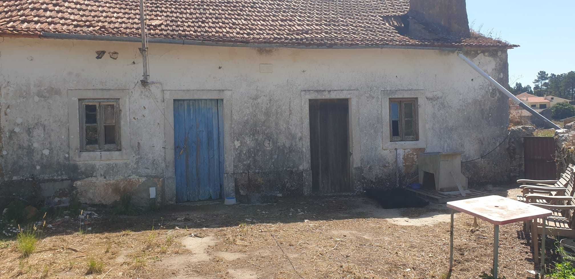Terreno 1600 m² com ruína – São Mamede, Batalha
