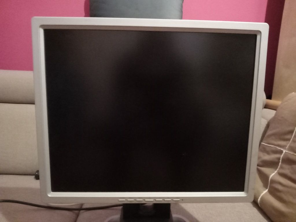 Monitor komputerowy