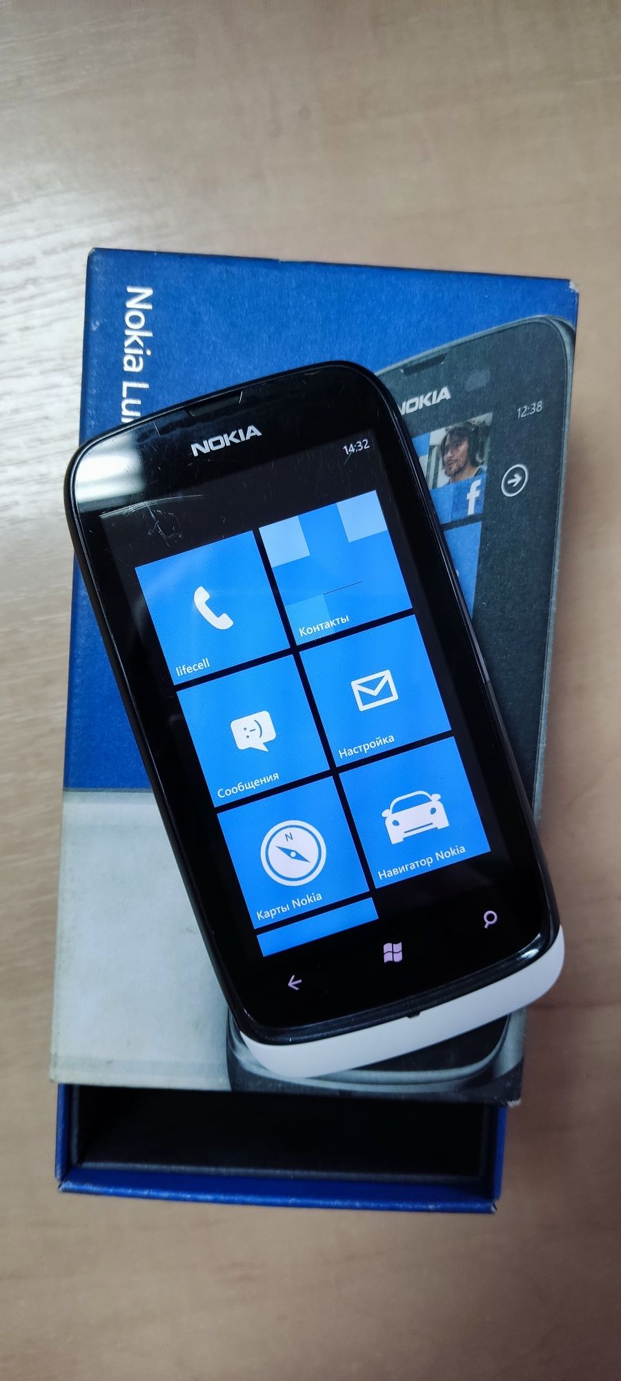 NOKIA Lumia 610 смартфон