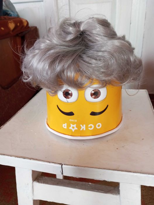 Парики двох видів