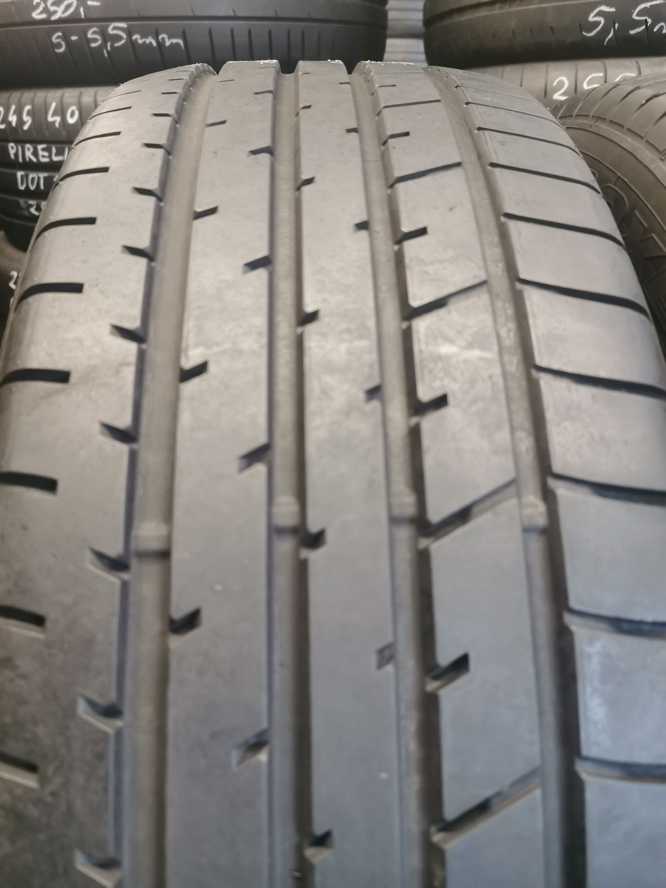 Komplet opon 225/55R19 99V TOYO Poroxes R46A 2017 rok