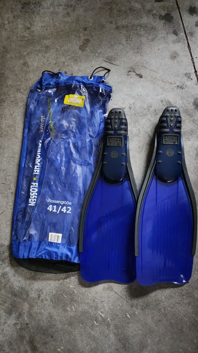 Vendo várias barbatanas