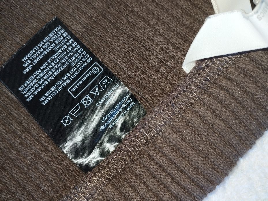 Brązowe prążkowane spodnie H&M L – wygoda i styl na co dzień!