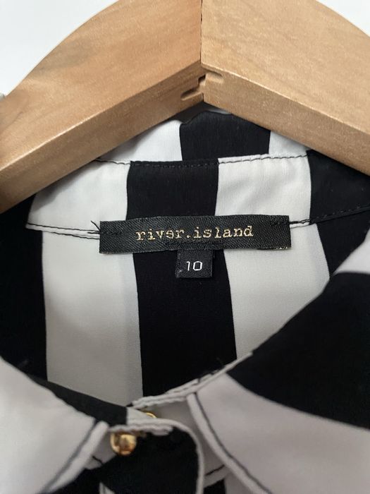 Koszulowa sukienka w paski River Island