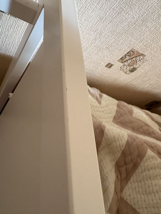 Дитяче ліжко з відкидним бортиком