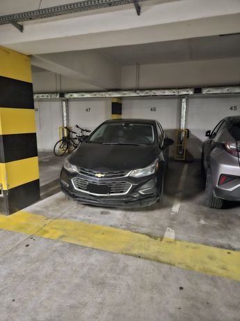 Garaż /miejsce parkingowe w hali garażowej