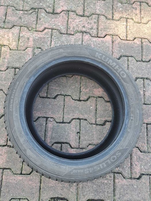 Opona Kumho SOLUS 4S HA32+ 225/45 R18 95 W 4sztuki