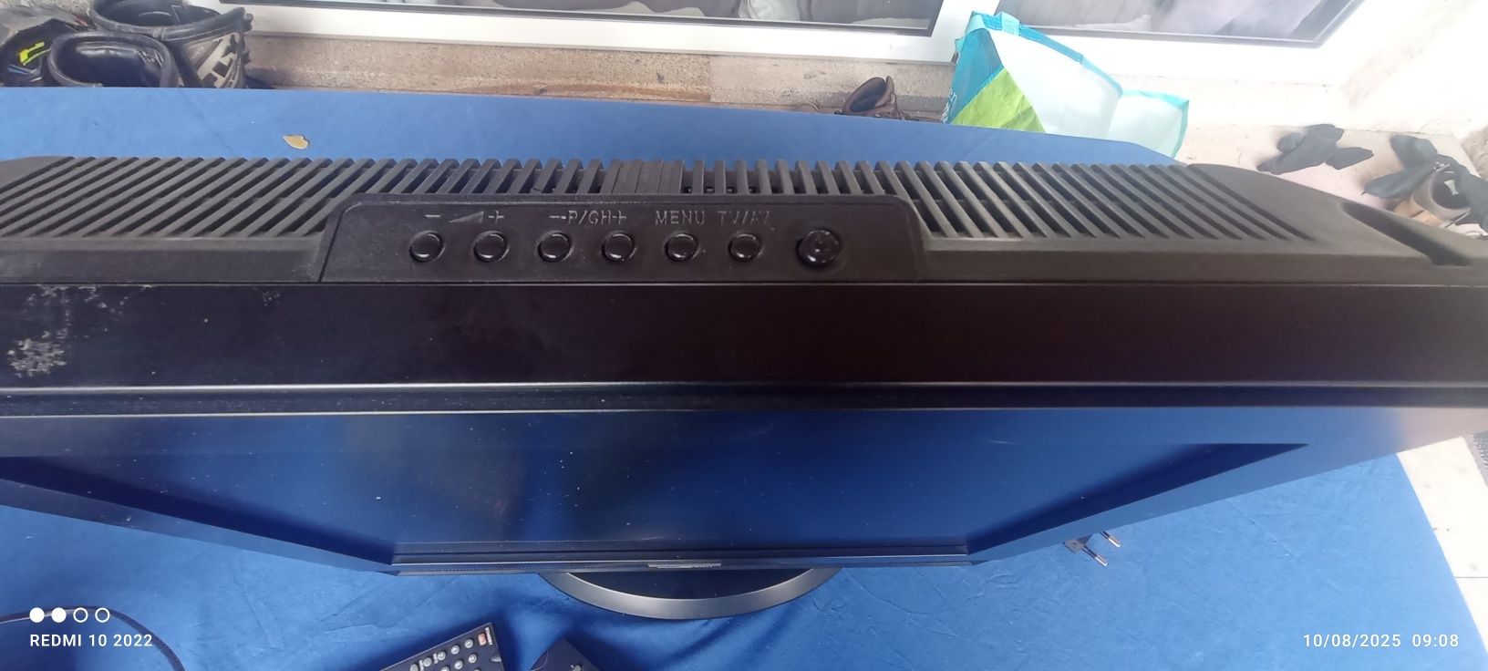 Televisão pequena