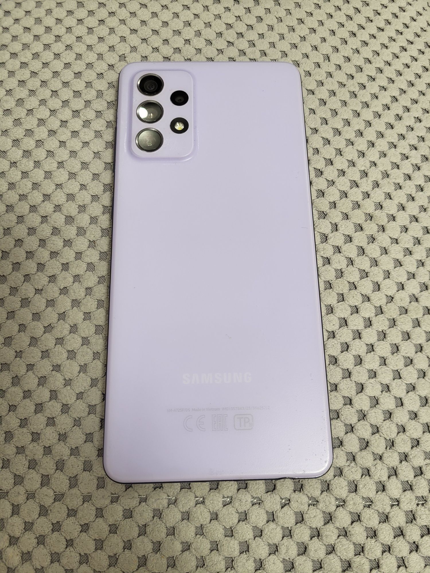 Продам Samsung Galaxy A72 на 256GB