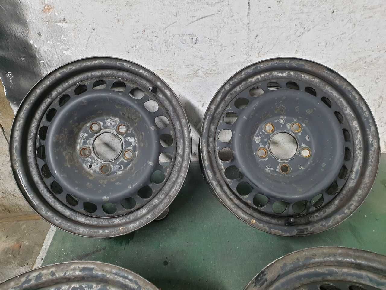 Felgi stal Mercedes R15 5x112 6,5JX15H2 ET 37 centr 66,6mm