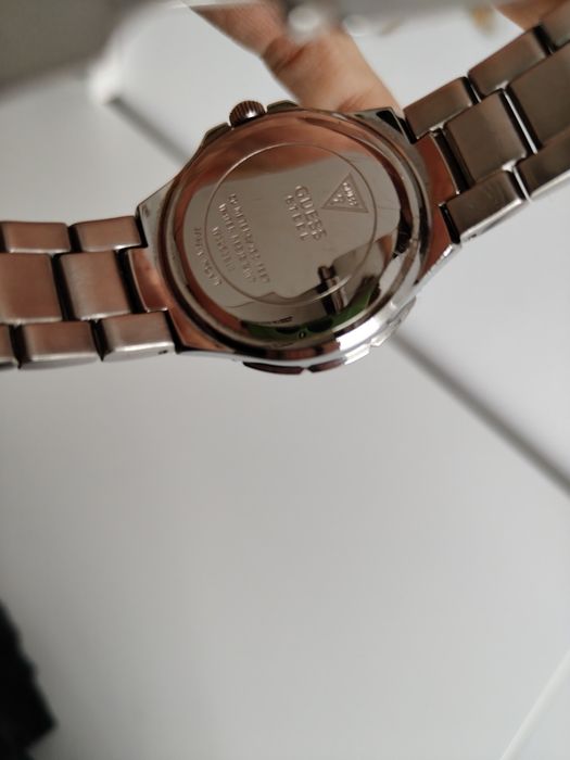 Zegarek Guess srebrny
