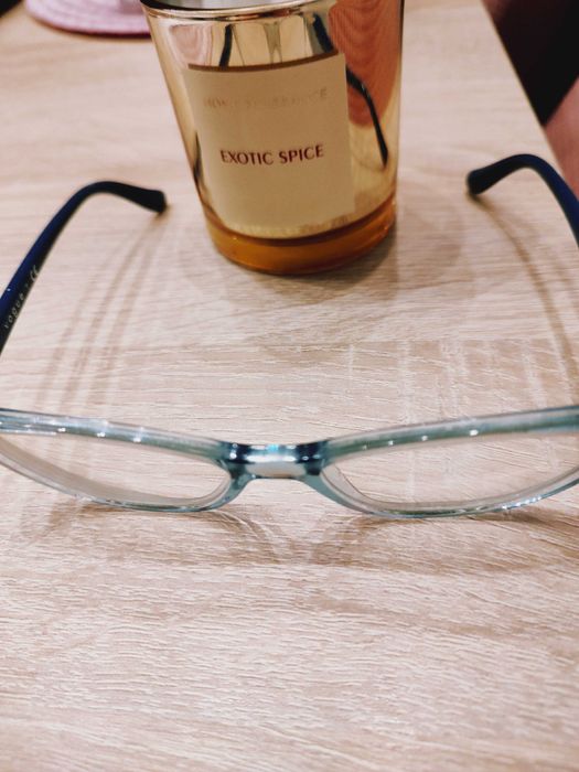 Sprzedam piękne okulary VOGUE ze szkiełkami 1.5 dioptrii do bliży