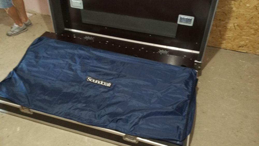 Soundcraft MH2 40 микшерный пульт продам!