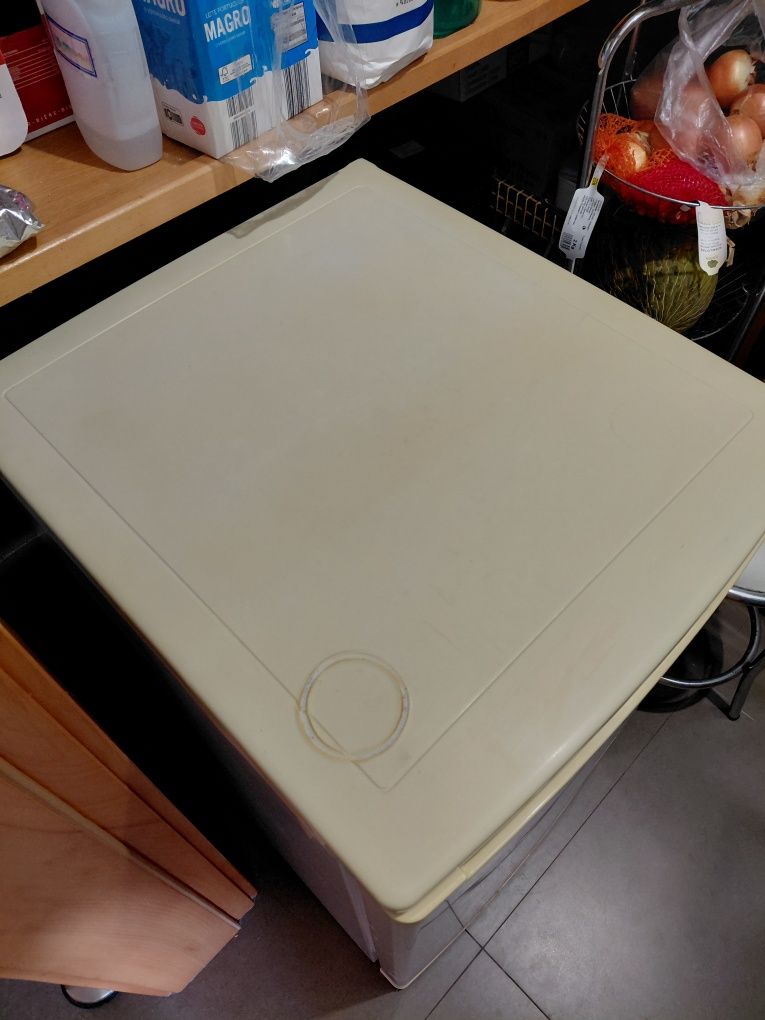 Frigorífico 90cm alt.