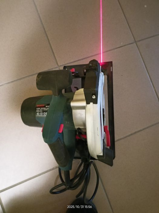 Mocna pilarka tarczowa Bokser Professional z laserem