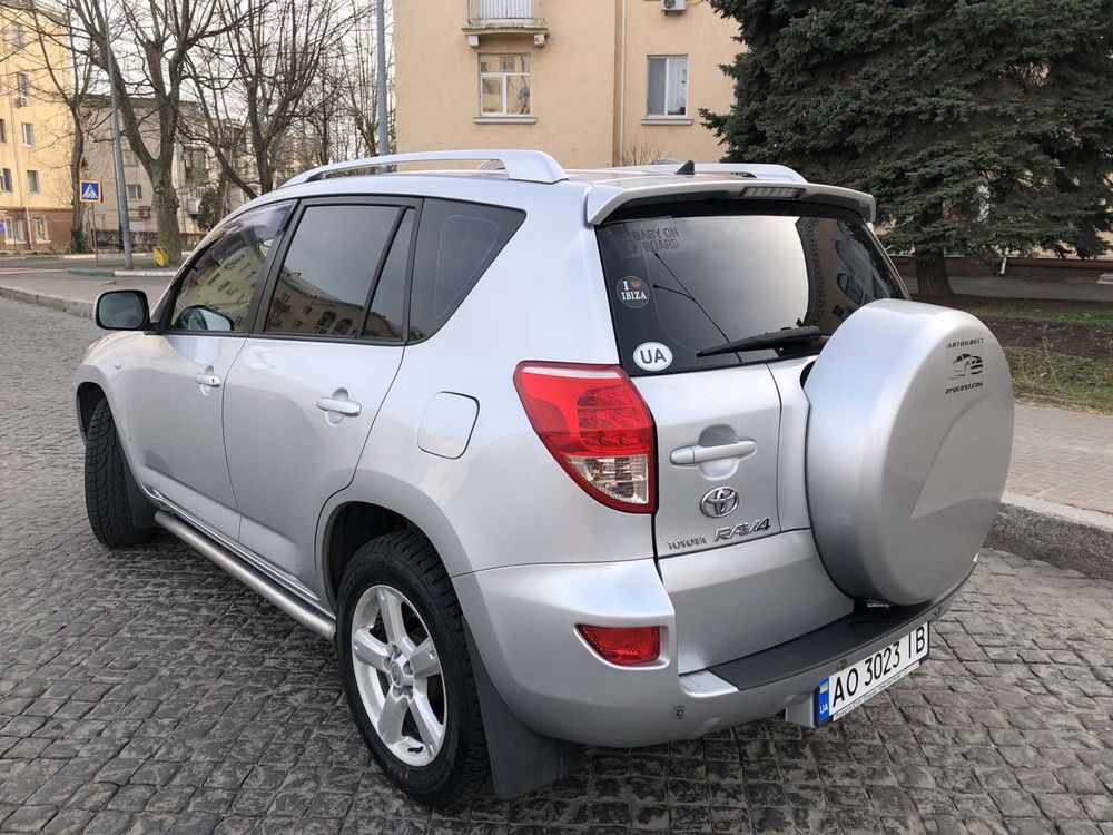 Продам Toyota RAV4 2006