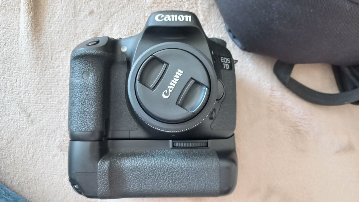 Canon 7d Mark 1 jak nowy - body i grip