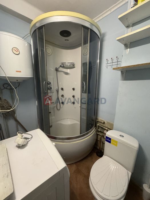 Продаж 1к. космос