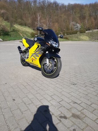 Honda cbr 600 f4  00r 49600km