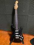 Guitarra fender alterada e rectificada