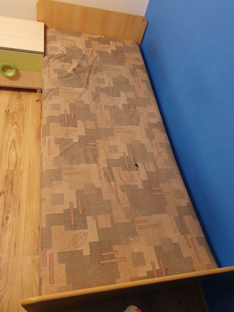 Łóżko z pojemnikiem 80×200 leżanka