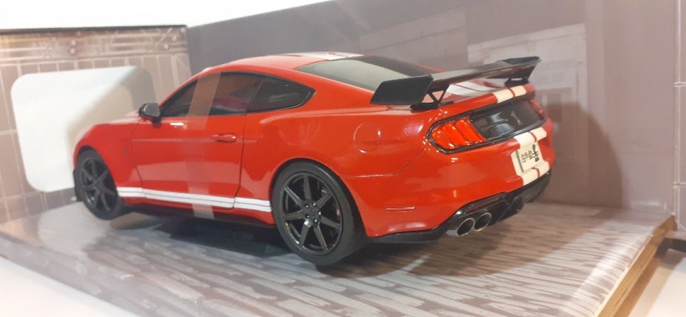 1/18 Ford Mustang Shelby GT50 vm - Solido