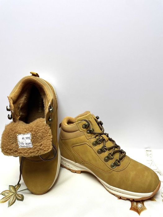 Buty Zimowe Trapery Sportowe Ocieplane futerkiem Śniegowce Camel R.39