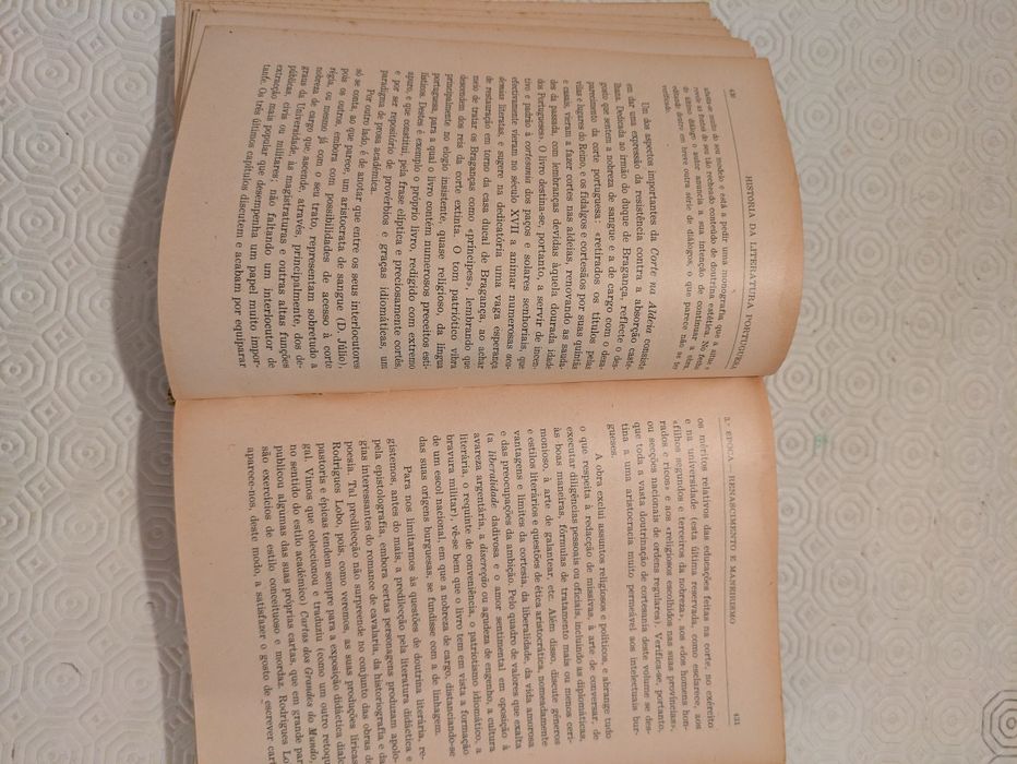 História da literatura portuguesa de António José Saraiva e Oscar Lope