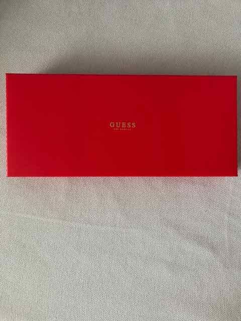 Guess - torebeczka damska z USA.