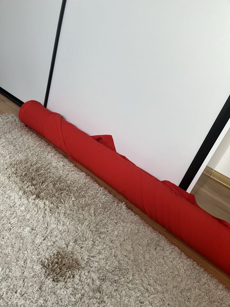 Materiał do szycia. Czerwony