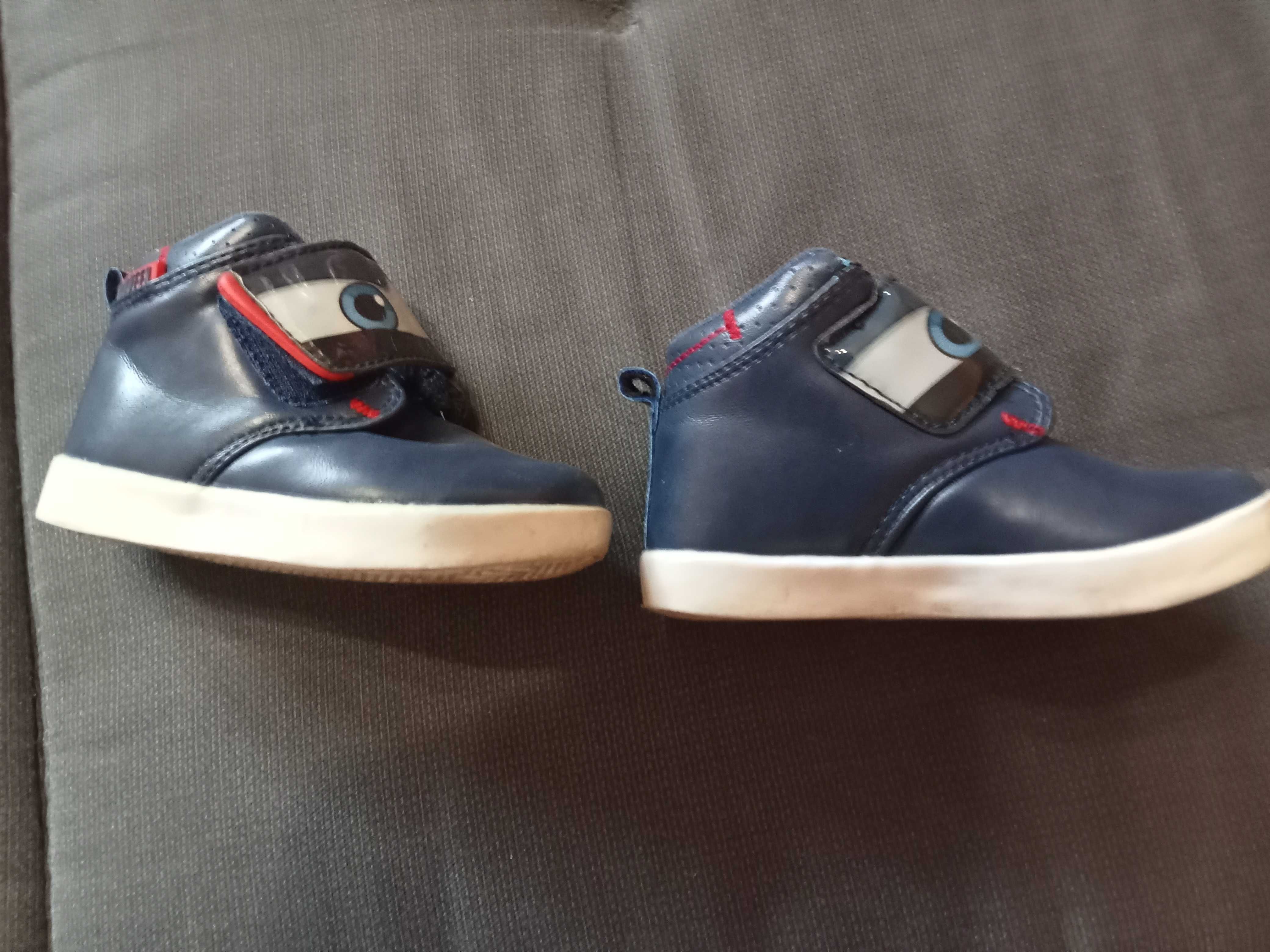 Buty dziecięce 21"