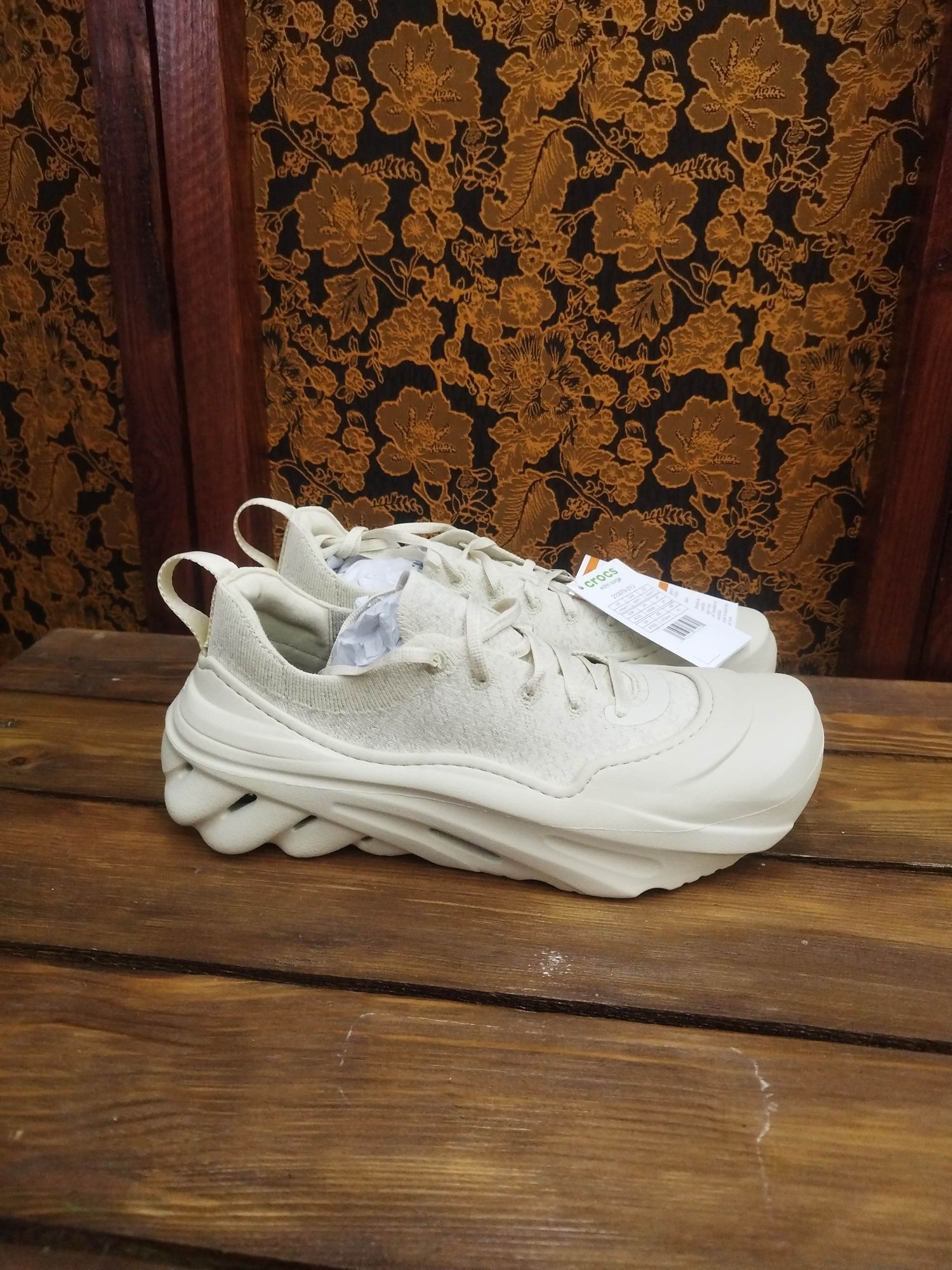 Знижки до 30%. Оригінальні Крокс. Розпродаж Складу. Crocs Salehe, Echo