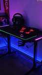 Mesa gaming preta