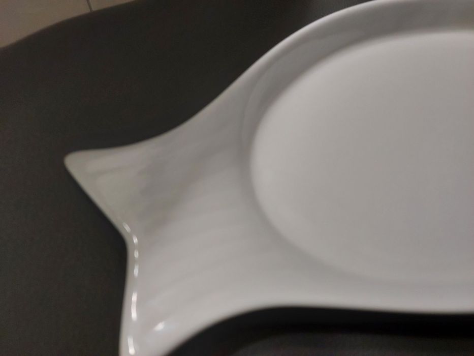 Półmisek w kształcie ryby biały porcelit