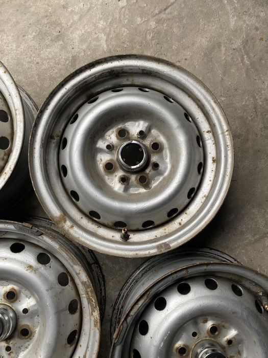 Диски R 13 4/98(100) ВАЗ, DAEWOO, рівні, без ремонтів